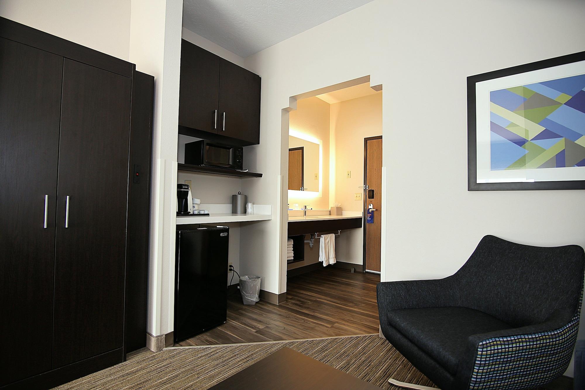 Holiday Inn Express Hotel & Suites Ashland By Ihg Exterior foto