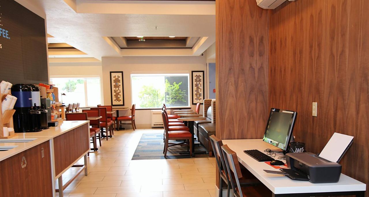 Holiday Inn Express Hotel & Suites Ashland By Ihg Exterior foto